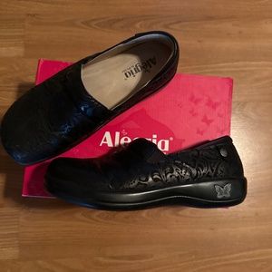 Alegria Slip Proof Shoes